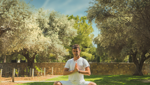 David Madrid Peréz: yoga and acro-yoga trainer for ENTOS project